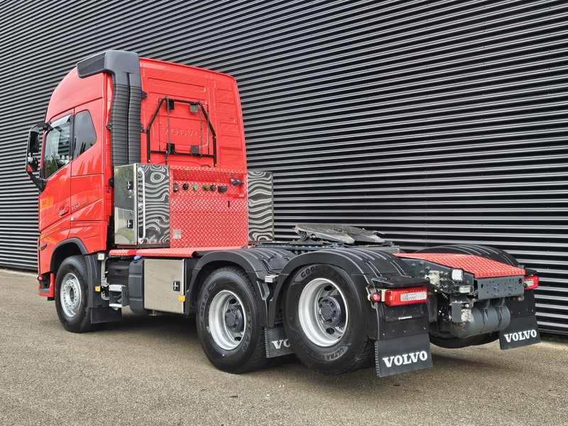 Volvo FH 16 650 / 6x4 BOOGIE / HYDRAULIC / RETARDER / 100T - Nyergesvontató: 3 kép. Volvo FH 16 650 / 6x4 BOOGIE / HYDRAULIC / RETARDER / 100T - Nyergesvontató: 3 kép.