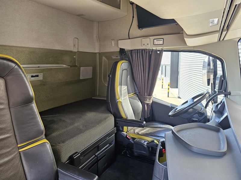 Volvo FH16.650 / FULL AIR / RETARDER / NL-TRUCK - Nyergesvontató: 2 kép. Volvo FH16.650 / FULL AIR / RETARDER / NL-TRUCK - Nyergesvontató: 2 kép.