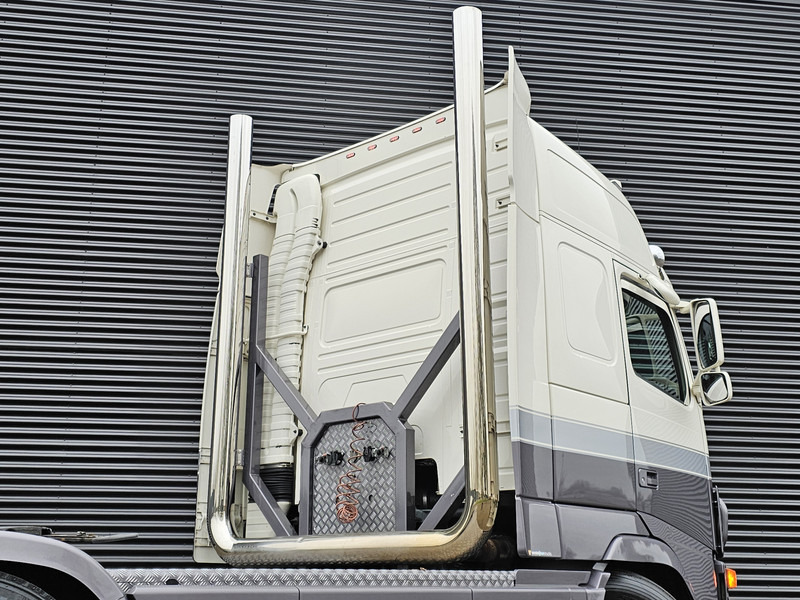 Nyergesvontató Volvo FH400 4X2 / SHOWTRUCK / SPECIAL / EXHAUST VALVE: 6 kép.