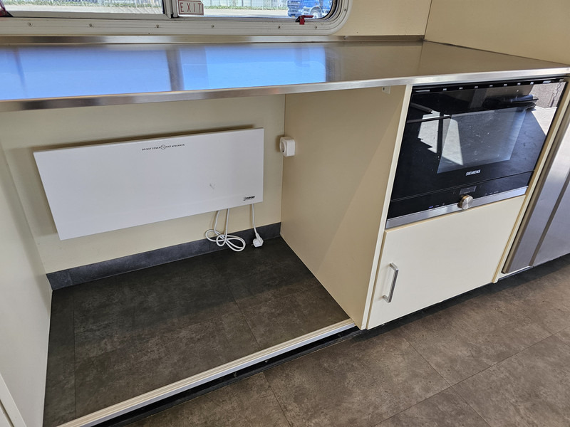 Félpótkocsi dobozos Scania P 280 + trailer - 2 X SLIDE OUT / CAMPER / WOHNMOBIL: 15 kép.
