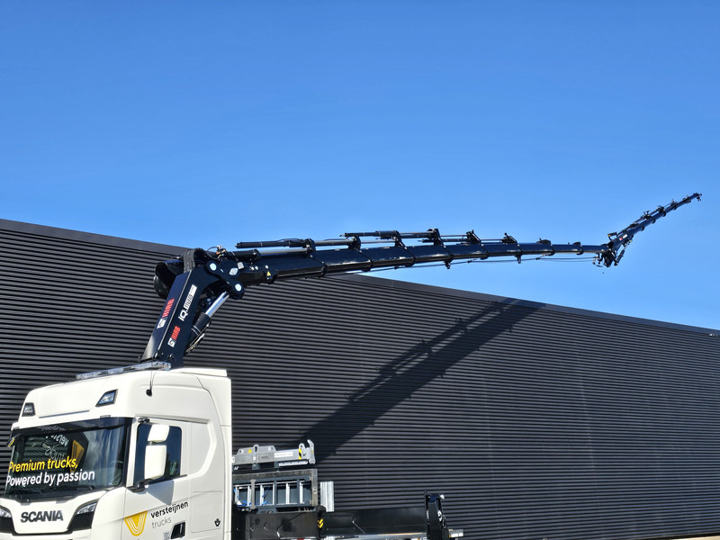 Scania R590 V8 / 8X2 / HIAB 1188 + JIB + WINCH - Platós teherautó, Darus autó: 2 kép. Scania R590 V8 / 8X2 / HIAB 1188 + JIB + WINCH - Platós teherautó, Darus autó: 2 kép.