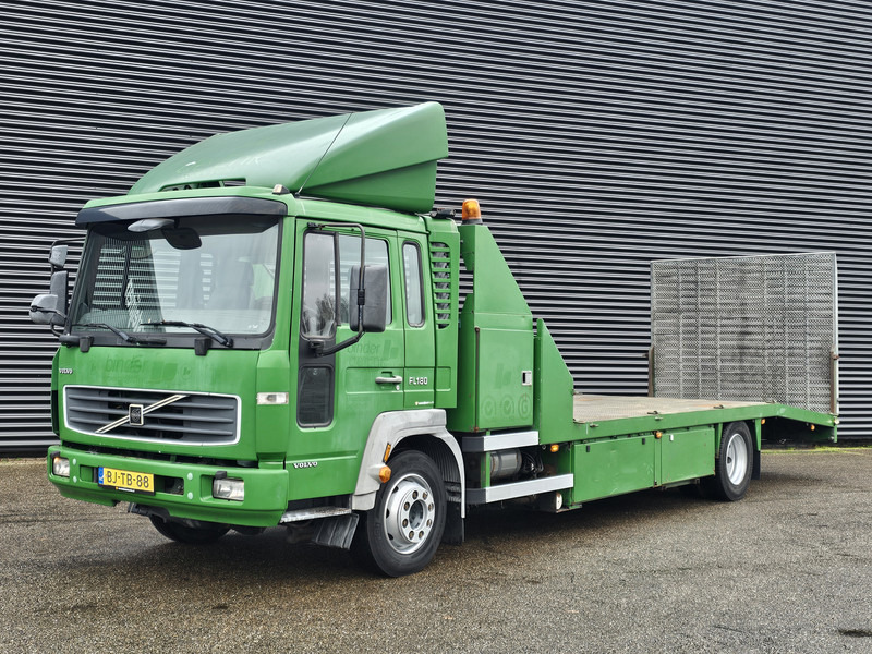 Volvo FL612 / MACHINE TRANSPORT / OPRIJ WAGEN - Vontató: 1 kép. Volvo FL612 / MACHINE TRANSPORT / OPRIJ WAGEN - Vontató: 1 kép.