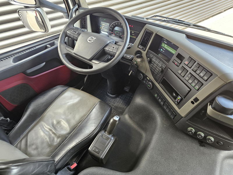 Platós teherautó, Darus autó Volvo FM 330 4x2 / EFFER 12.5 t/m CRANE / KRAN: 17 kép.