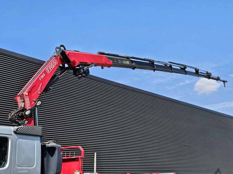 Volvo FM 460 8x4-4 / FASSI 36.5 t/m -8 x EXTENSION + WINCH - Platós teherautó, Darus autó: 2 kép. Volvo FM 460 8x4-4 / FASSI 36.5 t/m -8 x EXTENSION + WINCH - Platós teherautó, Darus autó: 2 kép.