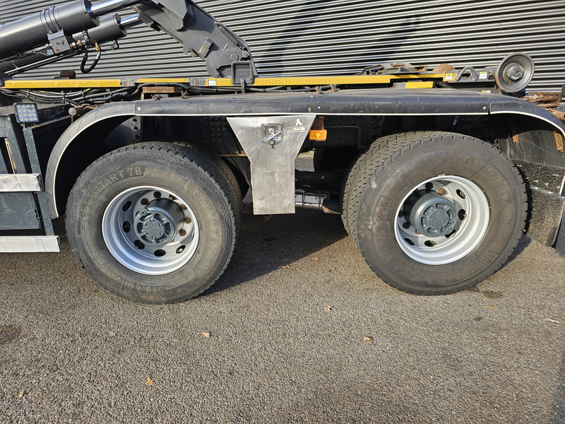 Horgos rakodó teherautó, Darus autó Volvo FM 460 8x6 / PALFINGER EPSILON / HOOKLIFT: 10 kép.