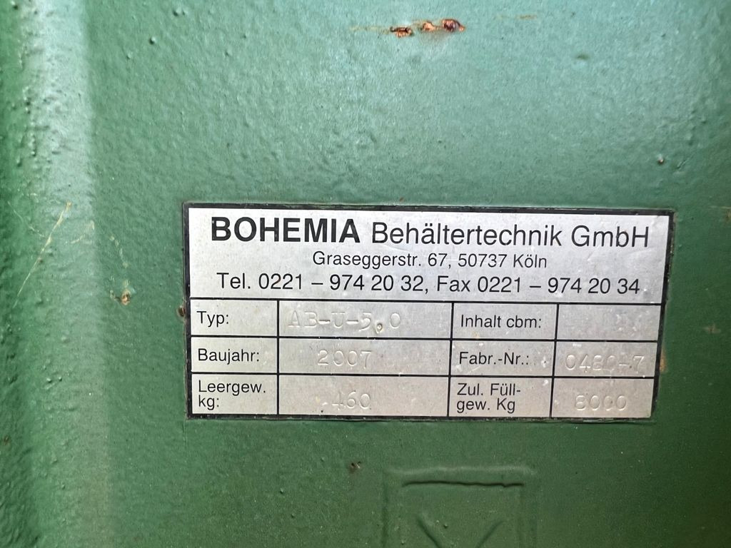 Büro Container mit Heizung Licht Tisch Schränke - Emelőhorgos/ Konténerszállító rendszer: 2 kép. Büro Container mit Heizung Licht Tisch Schränke - Emelőhorgos/ Konténerszállító rendszer: 2 kép.