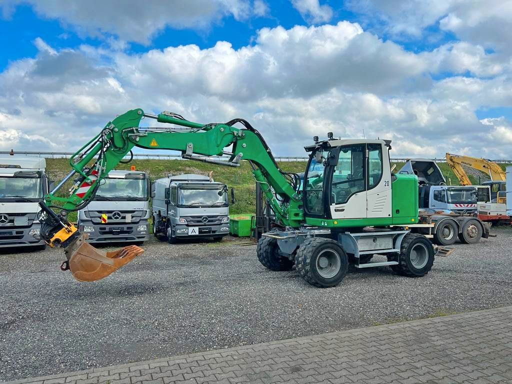 Liebherr A 912 Compact 3X Löffel 3 X Buckets Liebherr A 912 Compact guter Zustand - Gumikerekes kotró: 1 kép. Liebherr A 912 Compact 3X Löffel 3 X Buckets Liebherr A 912 Compact guter Zustand - Gumikerekes kotró: 1 kép.