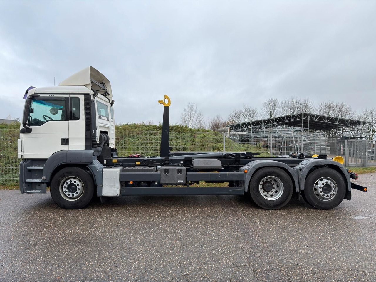 MAN 26.400 TGS | Meiller RK 20.70 | hydr. Container. - Horgos rakodó teherautó: 5 kép. MAN 26.400 TGS | Meiller RK 20.70 | hydr. Container. - Horgos rakodó teherautó: 5 kép.