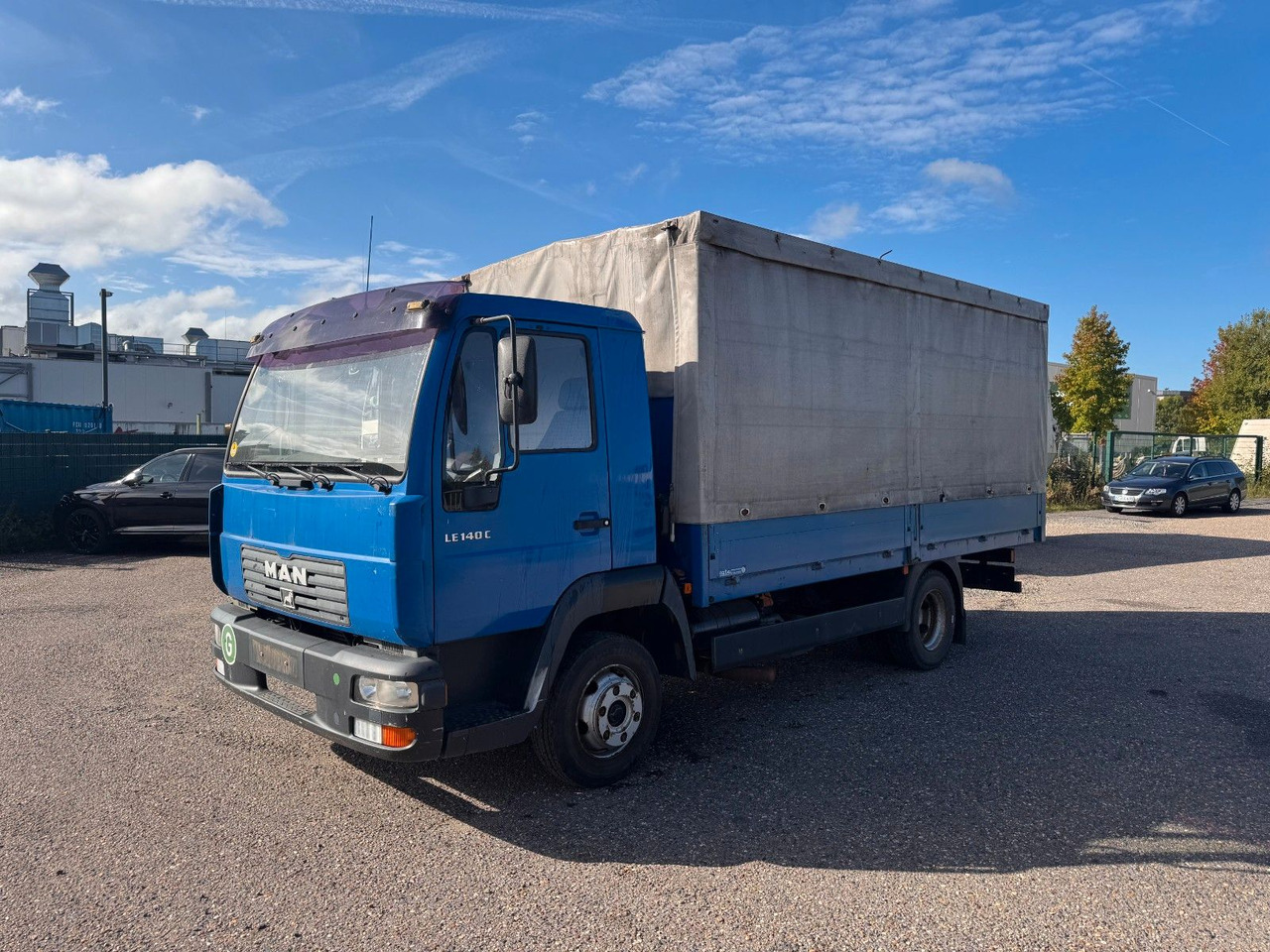 Ponyvás kisteherautó MAN 8.140 4X2 Pritsche Plane Original Km: 6 kép. Ponyvás kisteherautó MAN 8.140 4X2 Pritsche Plane Original Km: 6 kép.