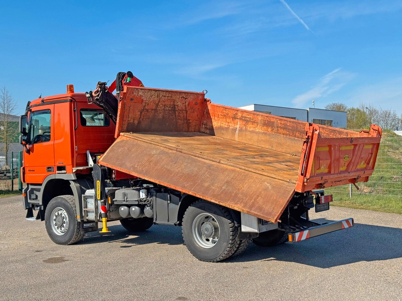 Billenőplatós teherautó Mercedes-Benz 1844 4x4 Meiller 3S Bordmatik Palfinger PK16001K: 7 kép.