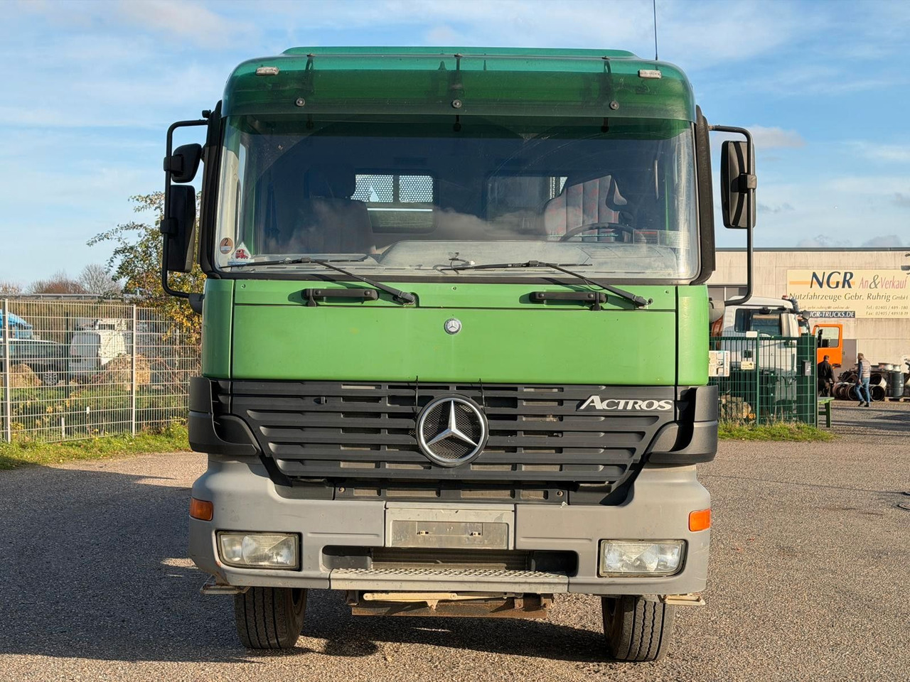 Mercedes-Benz 2643 6x4 Meiller 3S. Kipper Bordmatik | Blatt/Bl - Billenőplatós teherautó: 3 kép. Mercedes-Benz 2643 6x4 Meiller 3S. Kipper Bordmatik | Blatt/Bl - Billenőplatós teherautó: 3 kép.