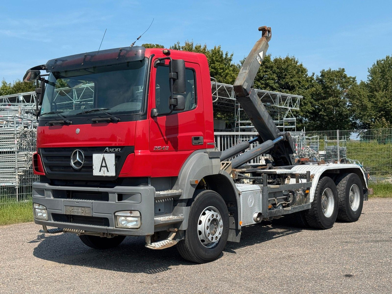 Mercedes-Benz 2643 6x4 VDL hydr. Federstütze | Klima | 6,5m - Horgos rakodó teherautó: 1 kép. Mercedes-Benz 2643 6x4 VDL hydr. Federstütze | Klima | 6,5m - Horgos rakodó teherautó: 1 kép.