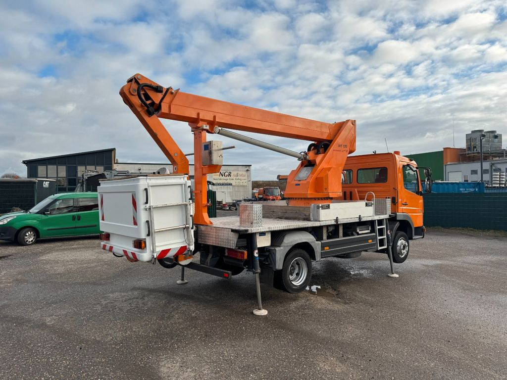 Mercedes-Benz 815 4x2 Hubarbeitsbühne Wumag 170 high 17 m Mercedes-Benz 815 4x2 Hubarbeitsbühne Wumag 170 high 17 m - Emelőkosaras teherautó, Kisteherautó: 3 kép. Mercedes-Benz 815 4x2 Hubarbeitsbühne Wumag 170 high 17 m Mercedes-Benz 815 4x2 Hubarbeitsbühne Wumag 170 high 17 m - Emelőkosaras teherautó, Kisteherautó: 3 kép.