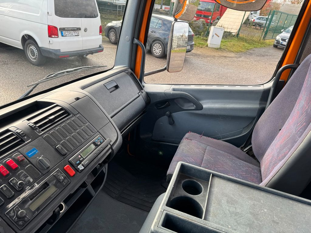 Emelőkosaras teherautó, Kisteherautó Mercedes-Benz 815 4x2 Hubarbeitsbühne Wumag  170 high 17 m: 8 kép.