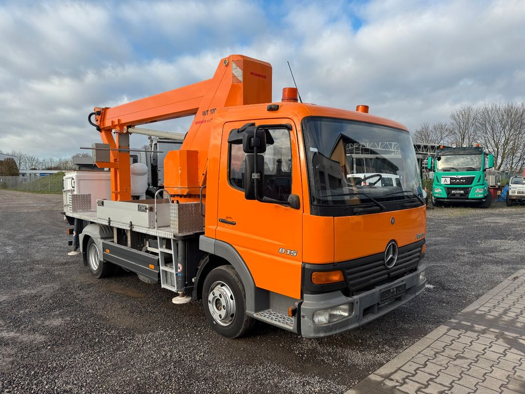 Emelőkosaras teherautó, Kisteherautó Mercedes-Benz 815 4x2 Hubarbeitsbühne Wumag  170 high 17 m: 12 kép.
