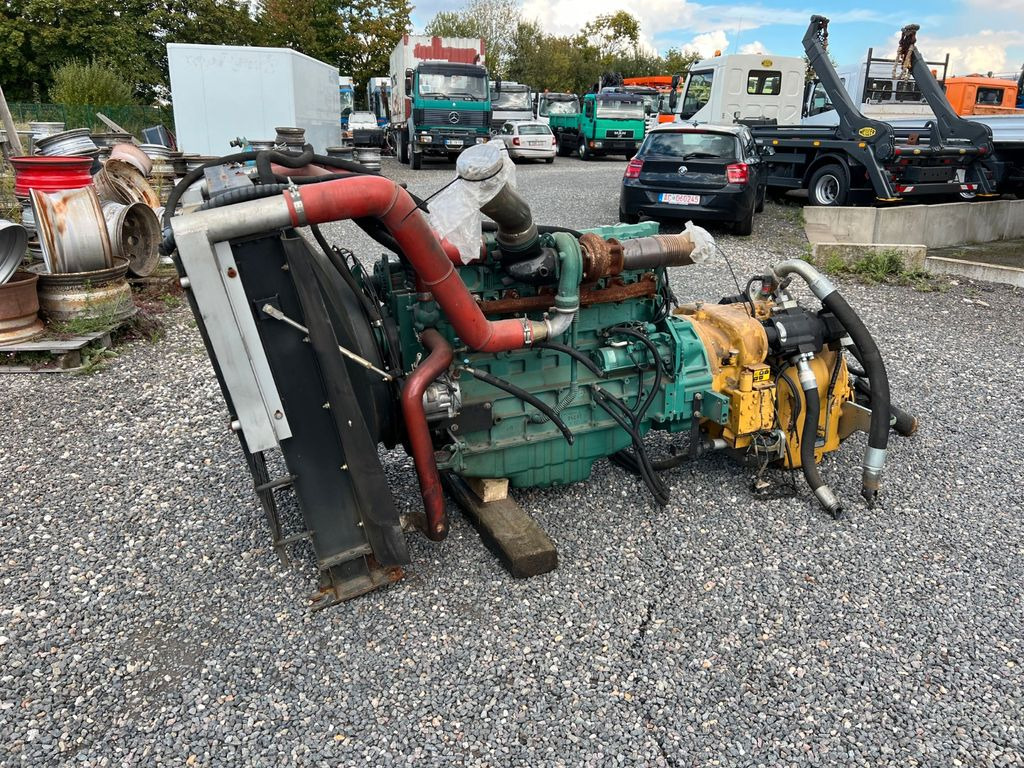 VOLVO PENTA & DANA SPICER Top Zustand - Motor - Teherautó: 1 kép. VOLVO PENTA & DANA SPICER Top Zustand - Motor - Teherautó: 1 kép.