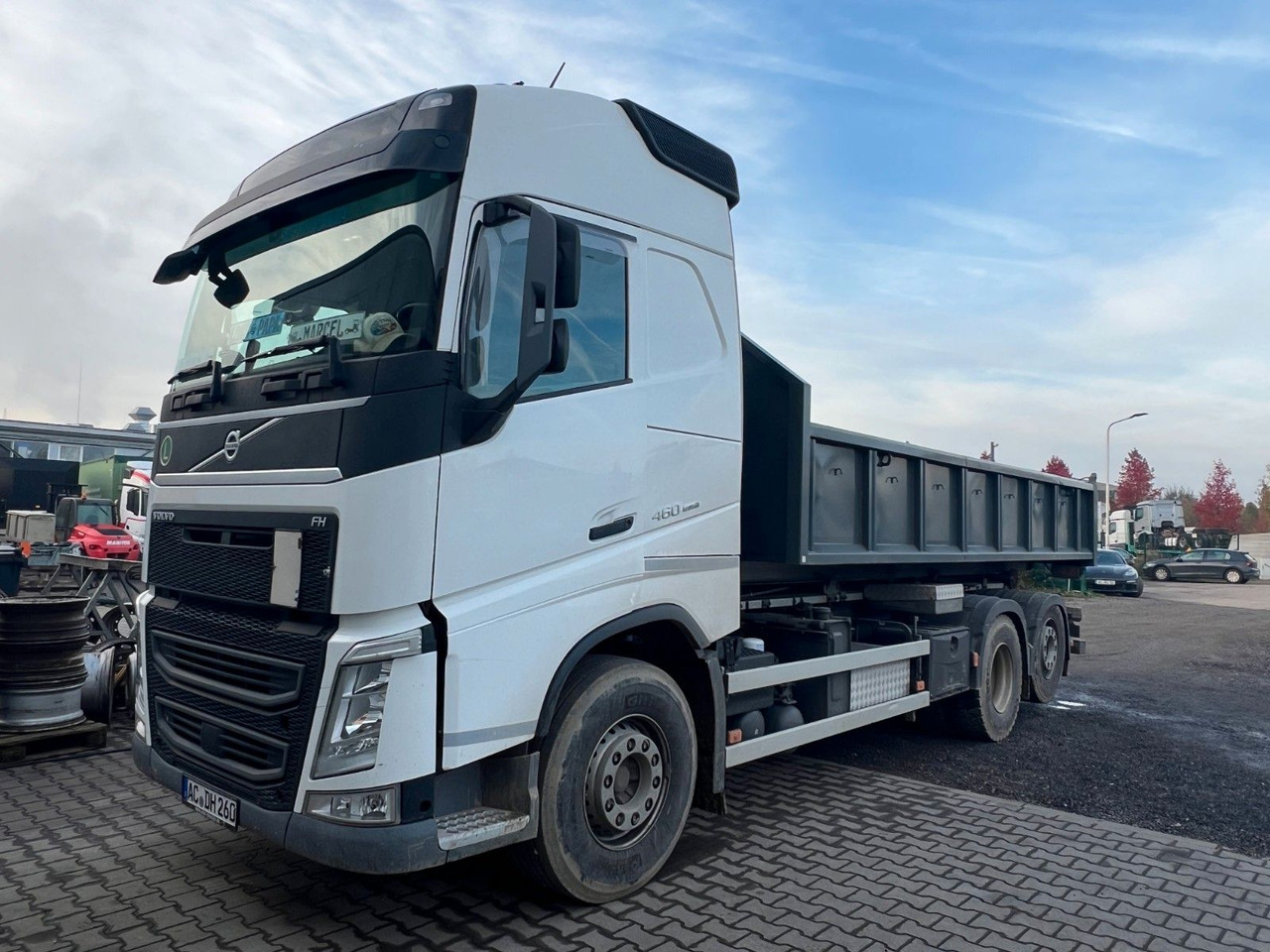 Volvo FH 460 6x2 HYVA Haken mit Klimaanlage - Horgos rakodó teherautó: 1 kép. Volvo FH 460 6x2 HYVA Haken mit Klimaanlage - Horgos rakodó teherautó: 1 kép.