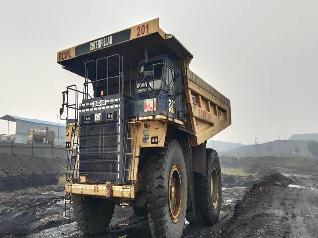 CAT 777E - Bánya teherautó: 1 kép. CAT 777E - Bánya teherautó: 1 kép.