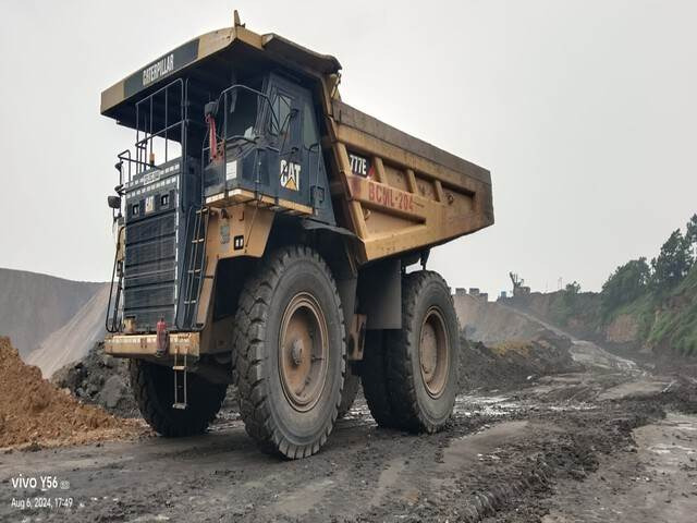 CAT 777E - Bánya teherautó: 1 kép. CAT 777E - Bánya teherautó: 1 kép.