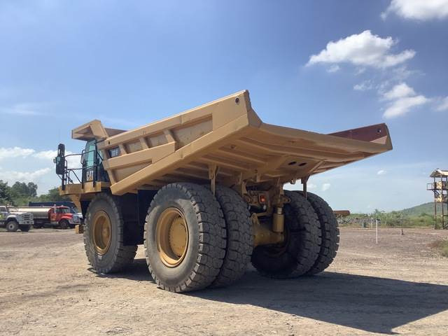 CAT 777F - Bánya teherautó: 2 kép. CAT 777F - Bánya teherautó: 2 kép.
