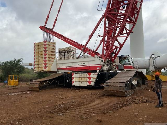 Liebherr LR1600/2 - Lánctalpas daru: 4 kép. Liebherr LR1600/2 - Lánctalpas daru: 4 kép.