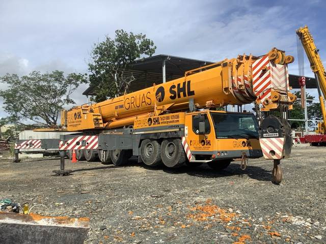 Liebherr LTM1400 - Terepjáró autódaru: 4 kép. Liebherr LTM1400 - Terepjáró autódaru: 4 kép.