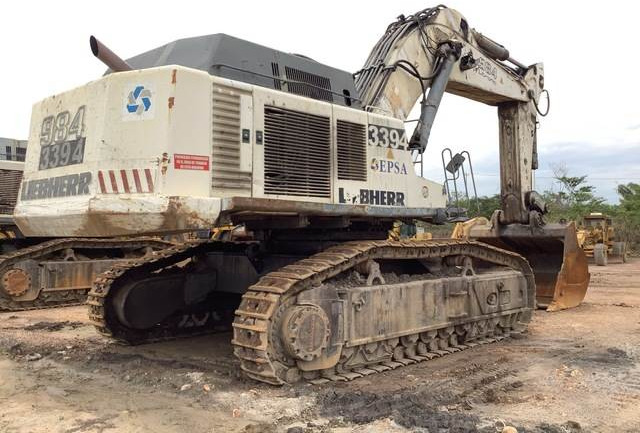 Liebherr R984C HD - Lánctalpas kotró: 3 kép. Liebherr R984C HD - Lánctalpas kotró: 3 kép.