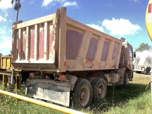 Mercedes-Benz ACTROS 3341 - Billenőplatós teherautó: 3 kép. Mercedes-Benz ACTROS 3341 - Billenőplatós teherautó: 3 kép.