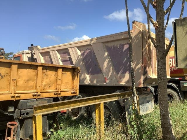 Mercedes-Benz ACTROS 3341 - Billenőplatós teherautó: 2 kép. Mercedes-Benz ACTROS 3341 - Billenőplatós teherautó: 2 kép.