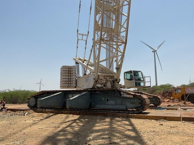 Terex Demag CC2800-1 - Lánctalpas daru: 4 kép. Terex Demag CC2800-1 - Lánctalpas daru: 4 kép.