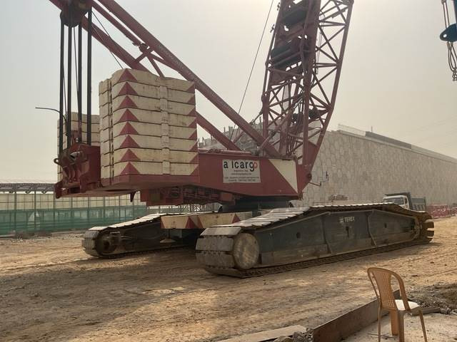 Terex Demag CC2800 - Lánctalpas daru: 3 kép. Terex Demag CC2800 - Lánctalpas daru: 3 kép.