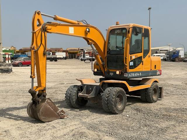Ascesco AZM-65W-8 - Gumikerekes kotró: 1 kép. Ascesco AZM-65W-8 - Gumikerekes kotró: 1 kép.