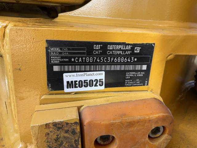 CAT 745 - Csuklós dömper: 5 kép. CAT 745 - Csuklós dömper: 5 kép.