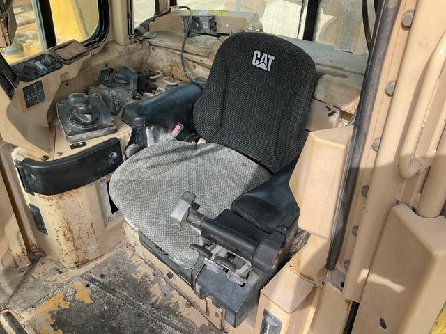 CAT D10R - Buldózer: 2 kép. CAT D10R - Buldózer: 2 kép.