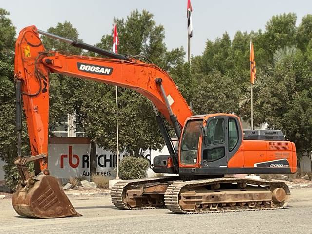 Doosan DX300LC-9C - Lánctalpas kotró: 1 kép. Doosan DX300LC-9C - Lánctalpas kotró: 1 kép.