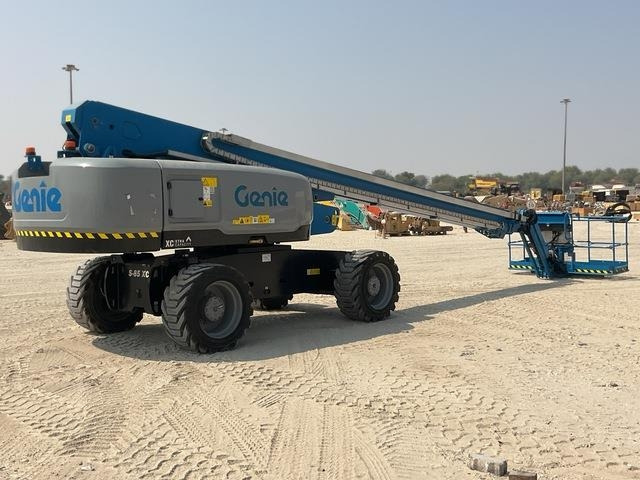 Genie S85 XC - Teleszkópos emelő: 3 kép. Genie S85 XC - Teleszkópos emelő: 3 kép.