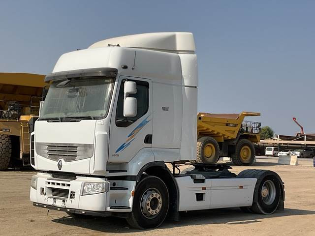 Renault Premium 460DXI - Nyergesvontató: 1 kép. Renault Premium 460DXI - Nyergesvontató: 1 kép.