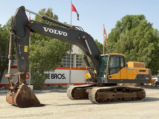 Volvo EC350D - Lánctalpas kotró: 1 kép. Volvo EC350D - Lánctalpas kotró: 1 kép.