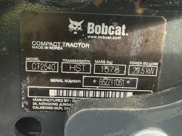 Bobcat CT2540 - Traktor: 5 kép. Bobcat CT2540 - Traktor: 5 kép.