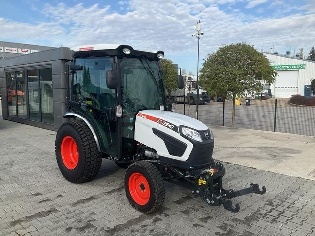 Bobcat CT2540 - Traktor: 4 kép. Bobcat CT2540 - Traktor: 4 kép.