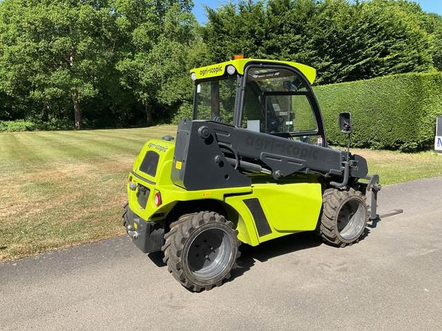 Agrimac ERT1500 - Teleszkópos rakodó: 3 kép. Agrimac ERT1500 - Teleszkópos rakodó: 3 kép.