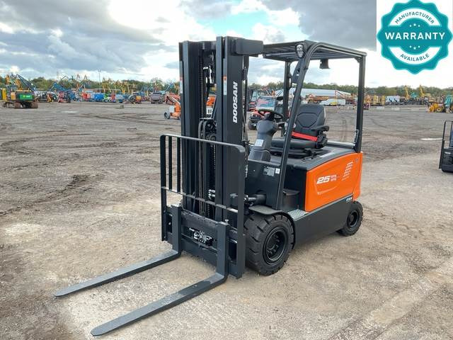 Doosan B25X-7 PLUS - Elektromos targonca: 1 kép. Doosan B25X-7 PLUS - Elektromos targonca: 1 kép.
