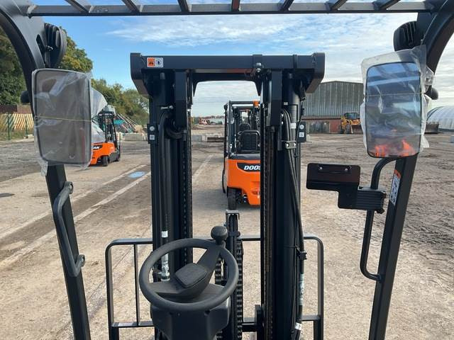 Elektromos targonca Doosan B35X-7 PLUS: 12 kép.