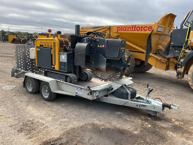 Garbin Fiber 450E - Árokásó: 4 kép. Garbin Fiber 450E - Árokásó: 4 kép.