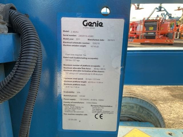 Genie Z45/25J - Személyemelő: 5 kép. Genie Z45/25J - Személyemelő: 5 kép.