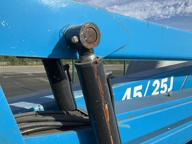 Személyemelő Genie Z45/25J: 16 kép.