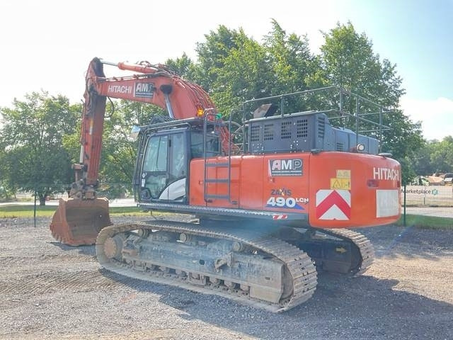 Hitachi ZX490LCH-6 - Lánctalpas kotró: 2 kép. Hitachi ZX490LCH-6 - Lánctalpas kotró: 2 kép.