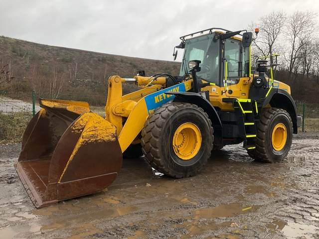 Komatsu WA380-8E0 - Gumikerekes homlokrakodó: 1 kép. Komatsu WA380-8E0 - Gumikerekes homlokrakodó: 1 kép.