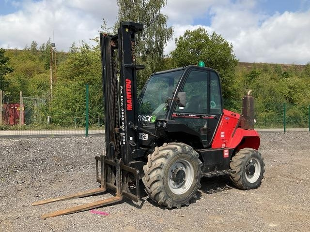 Manitou M30-4 - Terepjáró képességű targoncá: 1 kép. Manitou M30-4 - Terepjáró képességű targoncá: 1 kép.