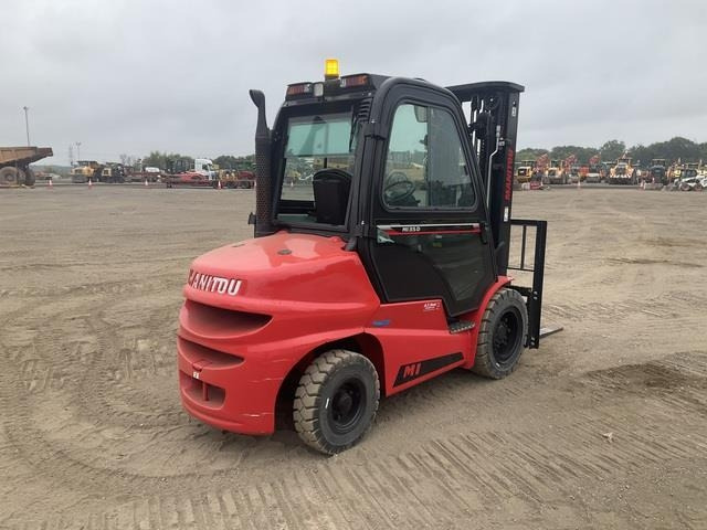 Manitou MI35D - Villás targonca: 3 kép. Manitou MI35D - Villás targonca: 3 kép.
